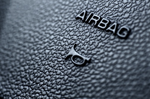 Un airbag defectuoso resulta en una demanda de muerte por negligencia