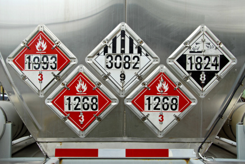 Consideraciones especiales para los accidentes de camiones de materiales peligrosos