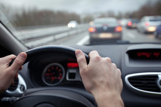 Manténgase seguro mientras conduce: Puntos peligrosos a conocer