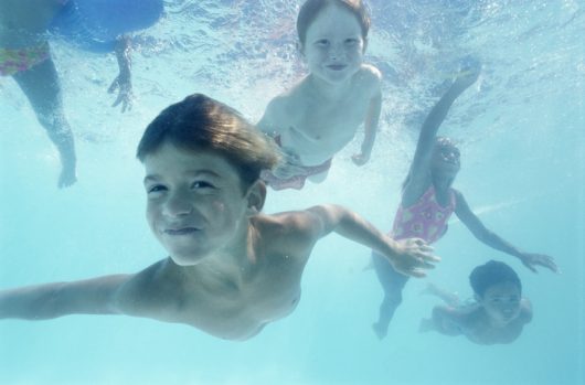 El ahogamiento es prevenible: aprenda cómo mantener seguros a sus hijos