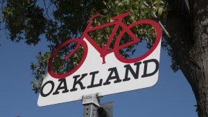 ¿El plan de Oakland para reducir los accidentes de bicicleta se implementará en todo el estado?