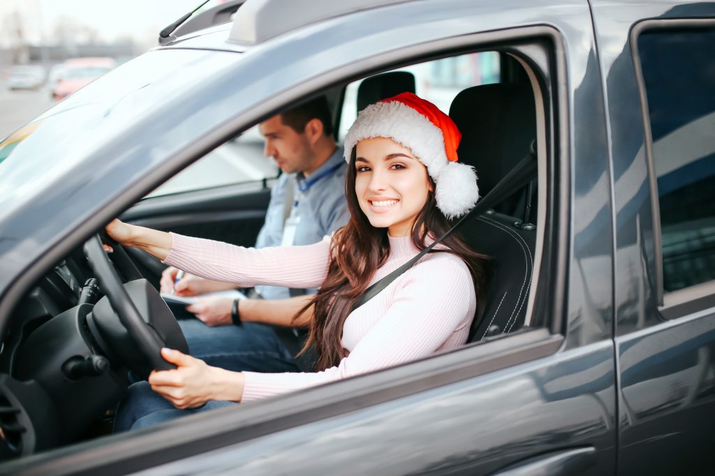 3 consejos para ayudarle a conducir de manera segura en estas fiestas