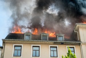 Siga estos 6 consejos para reducir las probabilidades de sufrir un incendio en la casa