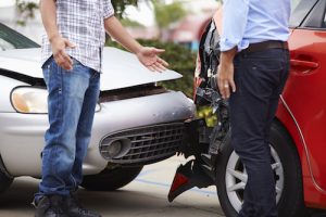 Cómo demostrar que otro conductor tuvo la culpa de un accidente de coche