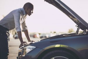 Obtenga ayuda de un abogado de accidentes de coche en Montclair CA: Tres peligros comunes en la carretera y cómo puede evitarlos