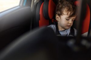 Dos grandes cambios de la Administración Nacional de Seguridad del Tráfico en las Carreteras para reducir el número de muertes infantiles en los accidentes de coche