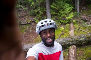 Ciclismo de montaña en California: Aprenda cómo puede cuidar su seguridad mientras se divierte