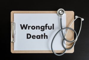 Aprenda qué buscar al contratar a un abogado de muerte por negligencia en Corona CA