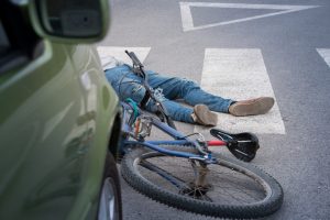 Siga estos sencillos consejos para reducir su probabilidad de tener un accidente de bicicleta
