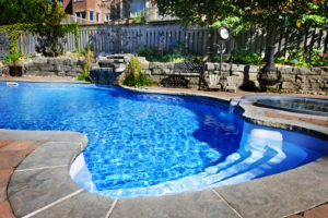 Pregúntele a un abogado de lesiones personales: ¿se puede responsabilizar al propietario de una vivienda si ocurre un accidente de ahogamiento en su piscina?