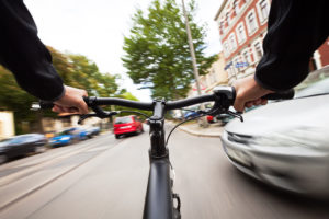 Evite estos errores comunes que a menudo se cometen después de un accidente de bicicleta