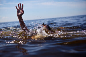 Miles de personas mueren en accidentes por ahogamiento cada año: conozca las formas más comunes en que ocurren estos accidentes
